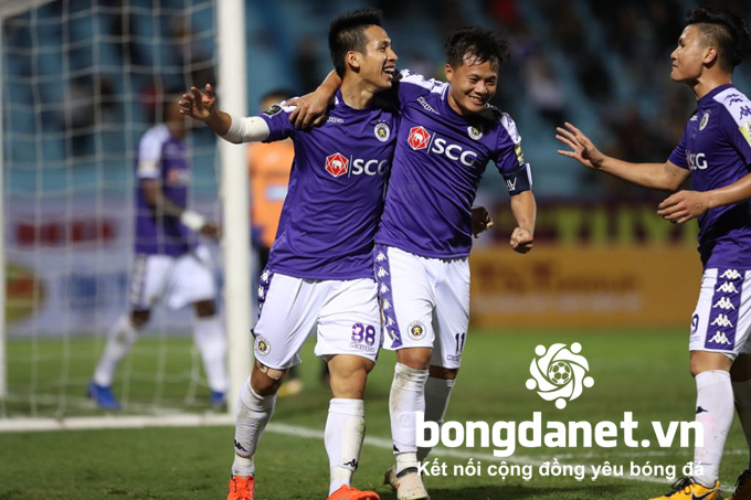 HLV Hà Nội FC giải thích lý do để Quang Hải dự bị ở vòng 2 V-League