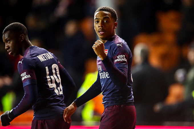 Blackpool 0-3 Arsenal: Sao trẻ tỏa sáng kéo Pháo vào vòng trong