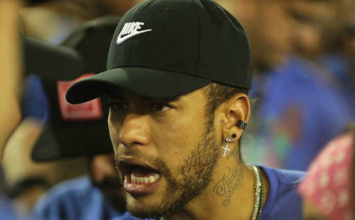Neymar có thể bị phạt nặng sau khi PSG bị MU ‘hất cẳng’
