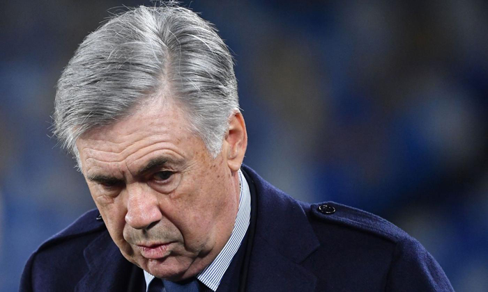 Carlo Ancelotti bị ‘trảm’ dù Napoli lọt vào vòng 1/8 Champions League