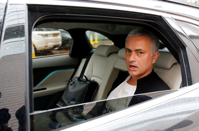 Jose Mourinho chính thức thoát cảnh thất nghiệp