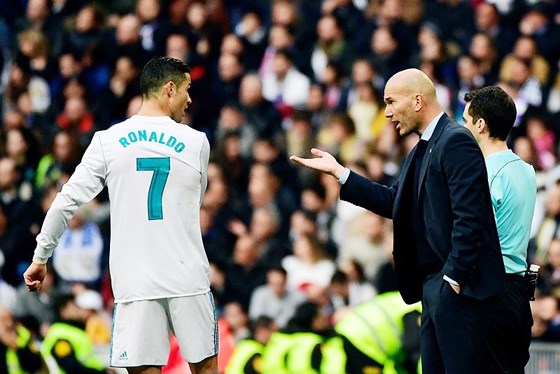 Ronaldo phản ứng bất ngờ khi Zidane trở lại dẫn dắt Real Madrid