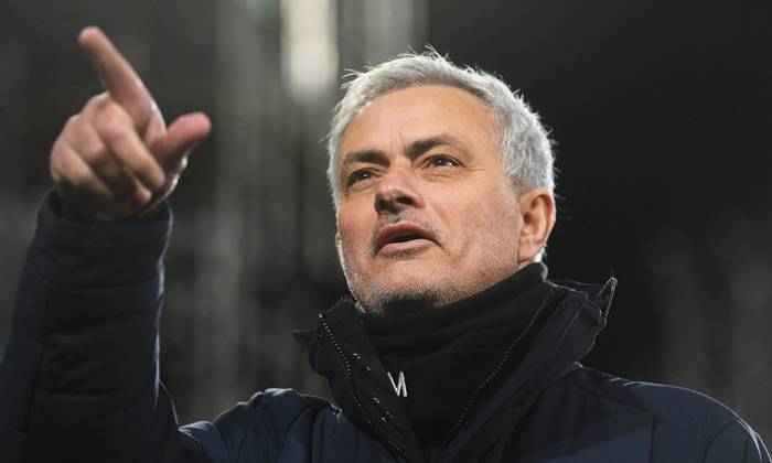 Jose Mourinho coi nhẹ derby Bắc London giữa Arsenal vs Tottenham