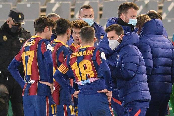 Tin tổng hợp Barcelona ngày 14/1: Messi chấn thương, Barca nguy cơ phá sản