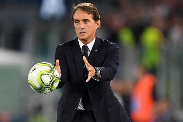 HLV Mancini đi vào lịch sử sau chiến thắng 5-0 của Italia