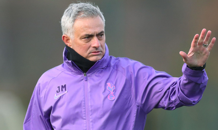 Vừa tới Tottenham, Jose Mourinho đã ‘đá xoáy’ MU và Chelsea