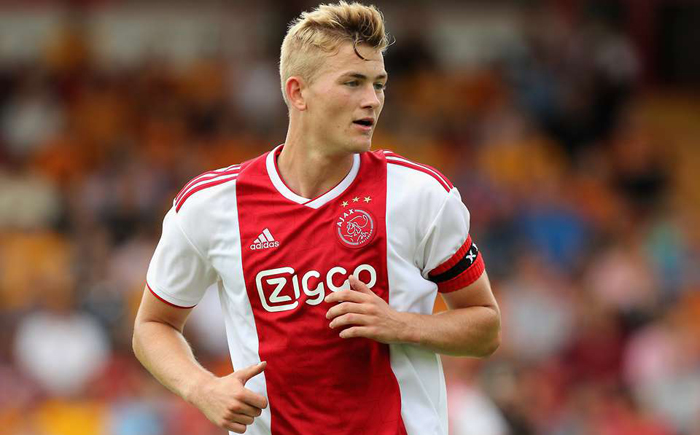 Barcelona tới Hà Lan chốt tương lai ‘lá chắn thép’ của Ajax