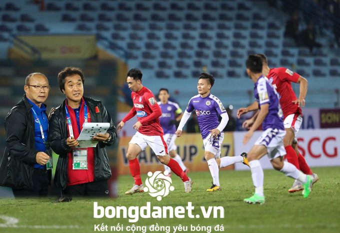 Thầy Park lo ngay ngáy nhìn Quang Hải, Đức Chinh đá V-League