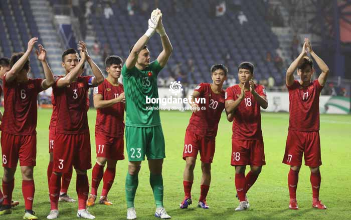 Đặng Văn Lâm và Văn Hậu lọt vào đội hình tiêu biểu tứ kết Asian Cup
