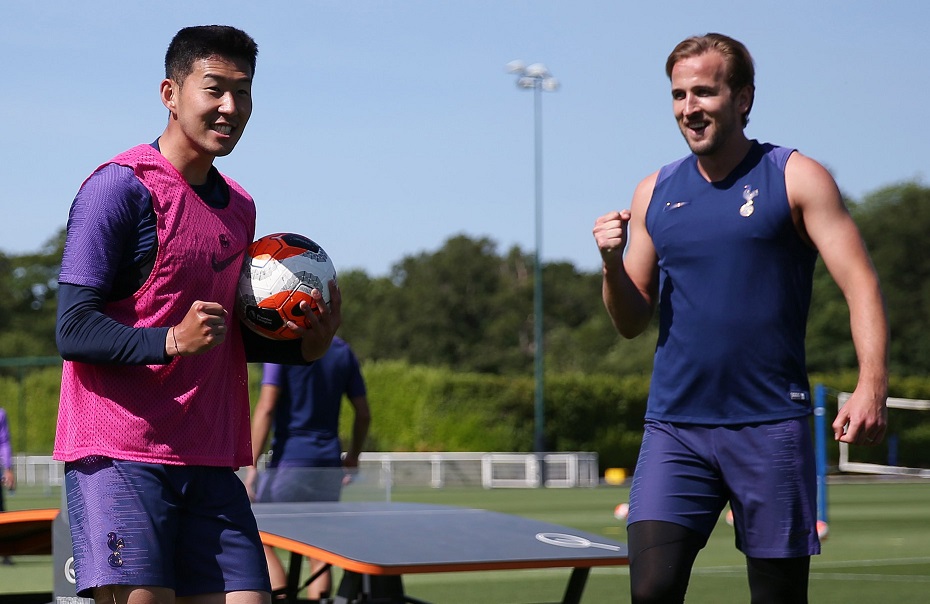 Son Heung-min và Harry Kane cùng báo tin vui cho Tottenham