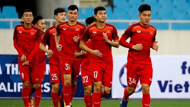 Tin tức bóng đá Việt Nam 18/3: Đồng đội cũ khuyên Văn Hậu đừng nghĩ về V.League